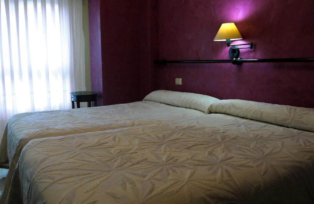 Hotel Lena Pola de Lena Camera foto