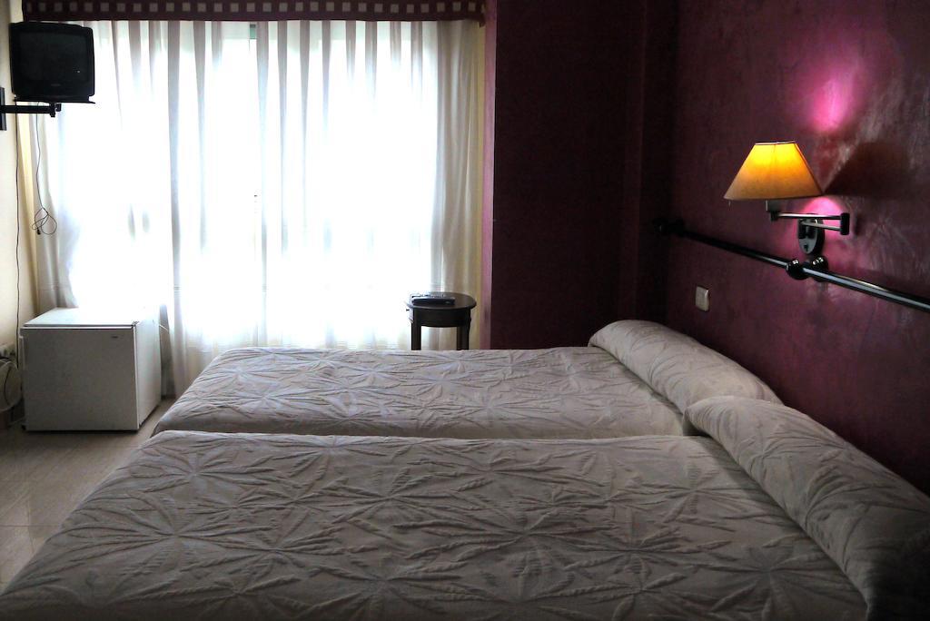 Hotel Lena Pola de Lena Camera foto