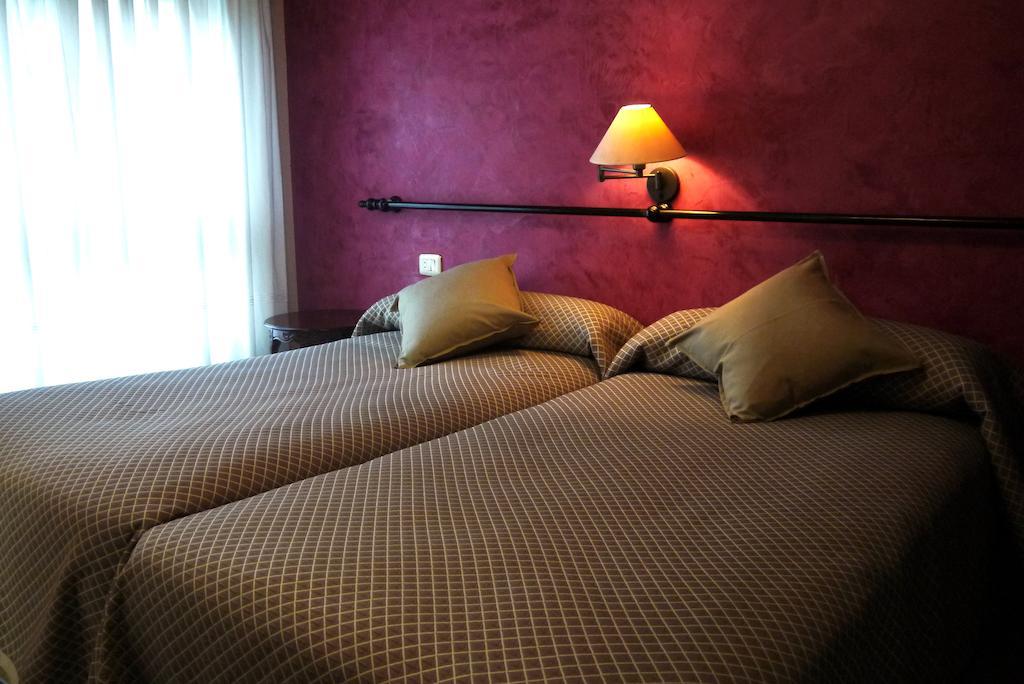 Hotel Lena Pola de Lena Camera foto