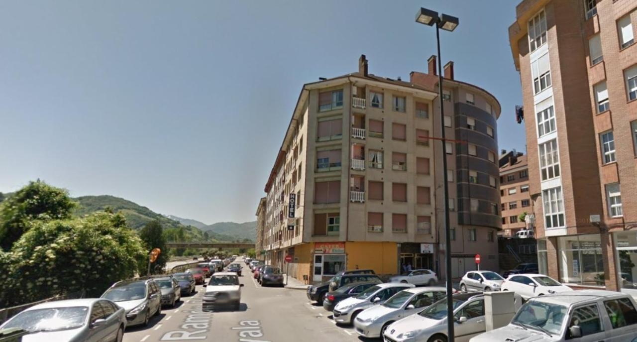 Hotel Lena Pola de Lena Esterno foto